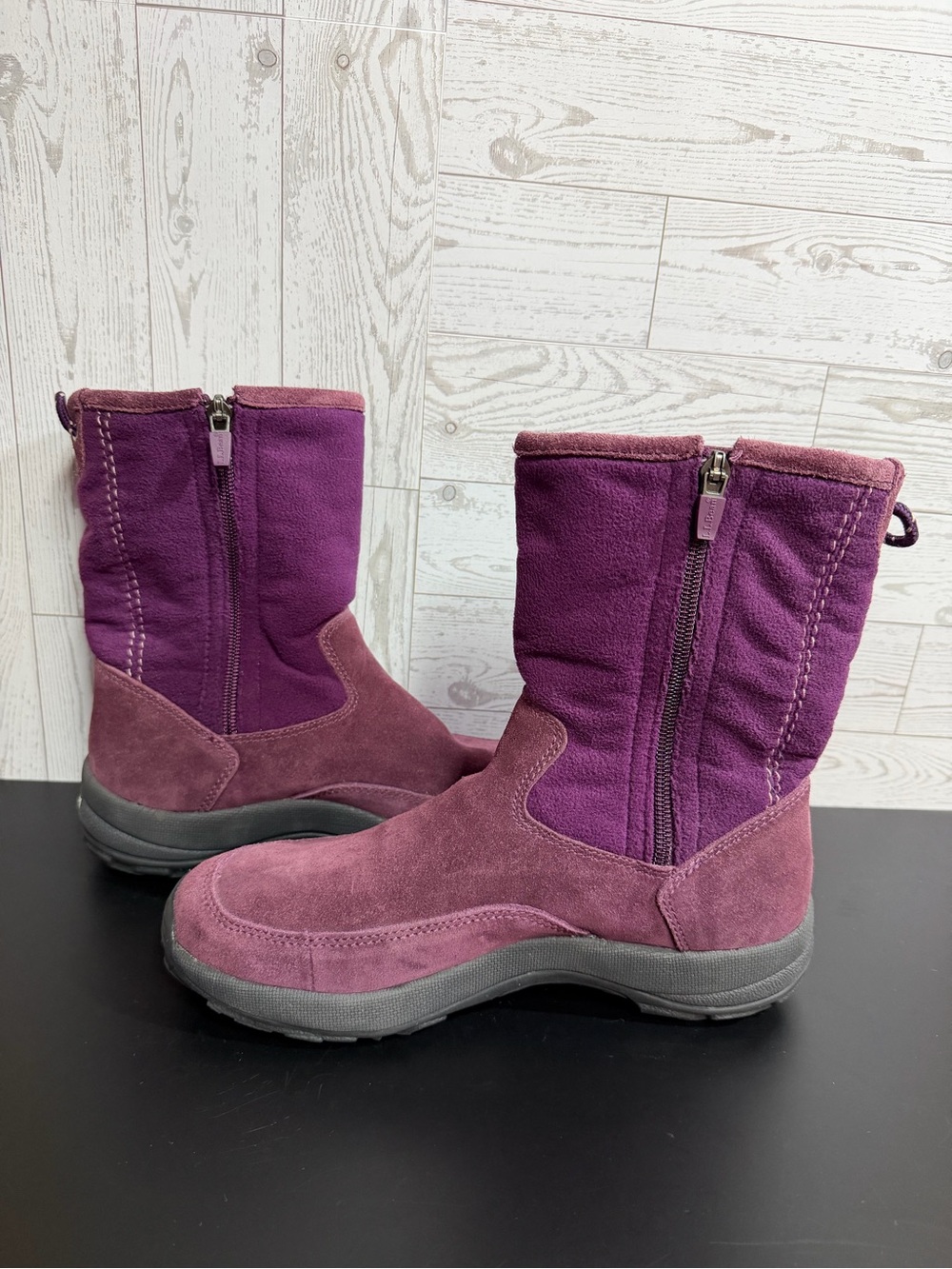 L.L.Bean Women's 8M Suede
Winter Boots Burgundy Purple
Warm Outdoor Boots - Picture 4 of 13
